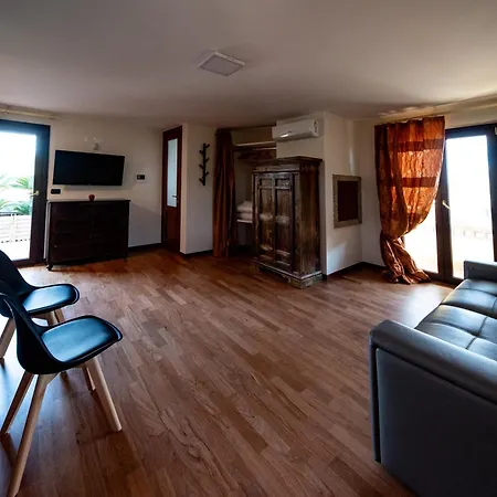 Apulia House *