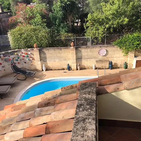 Apulia House 招待所 比谢列